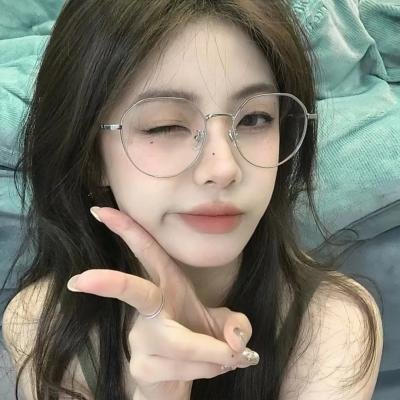 网恋对象是总裁（网恋奔现后被总裁掐腰宠）